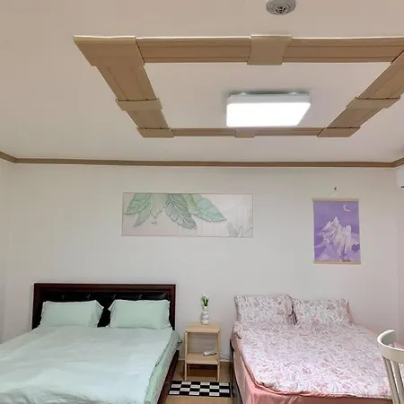 3 Min Walk From Sinnonhyun St Seoul Exterior photo