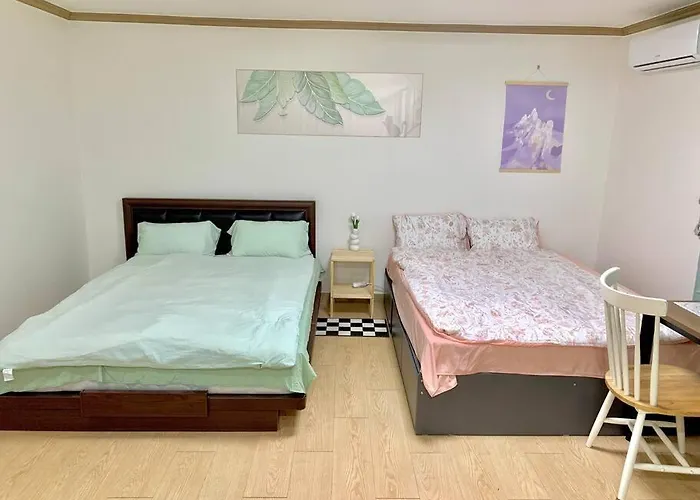 3 Min Walk From Sinnonhyun St